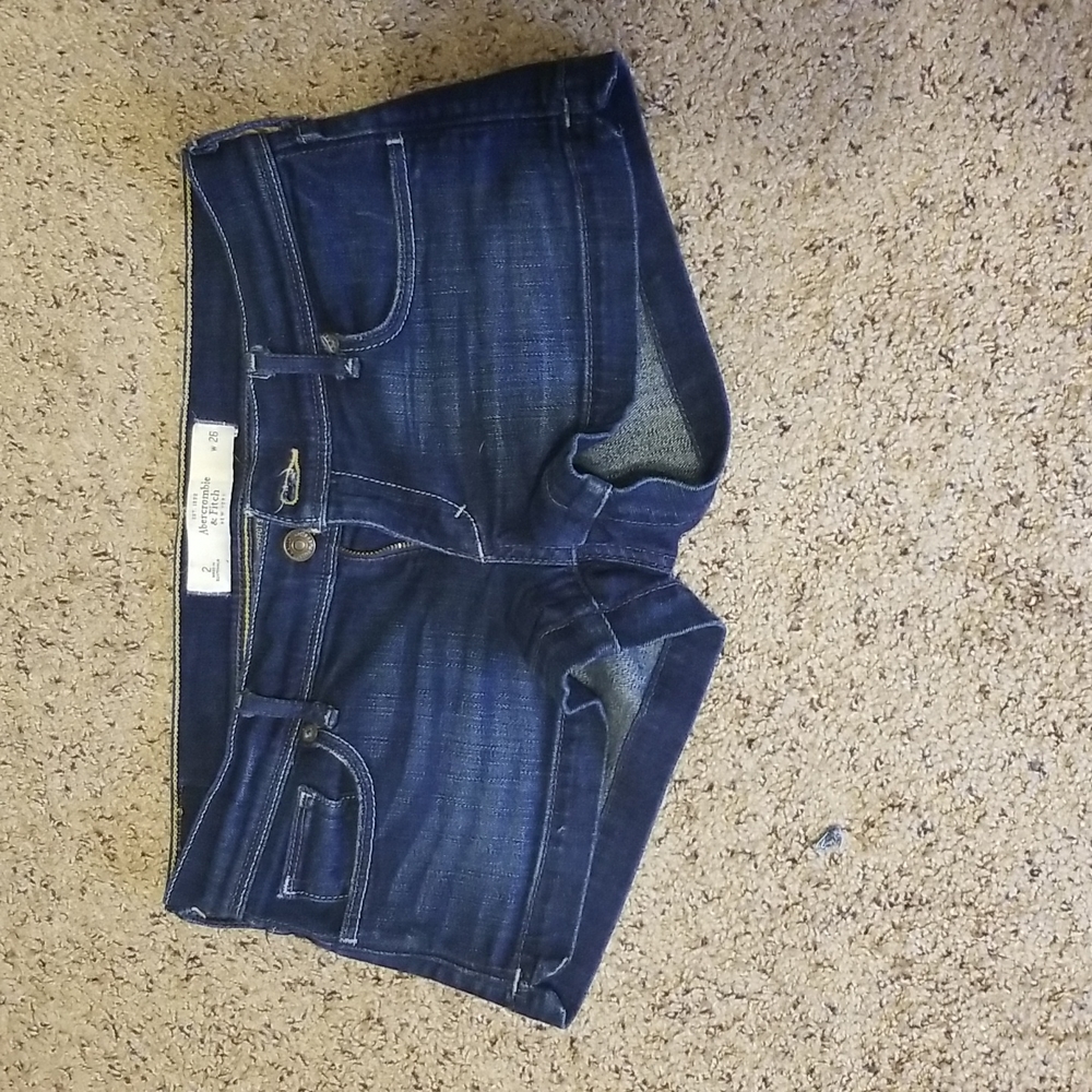 Abercrombie & Fitch jean shorts. Size 26 (2)